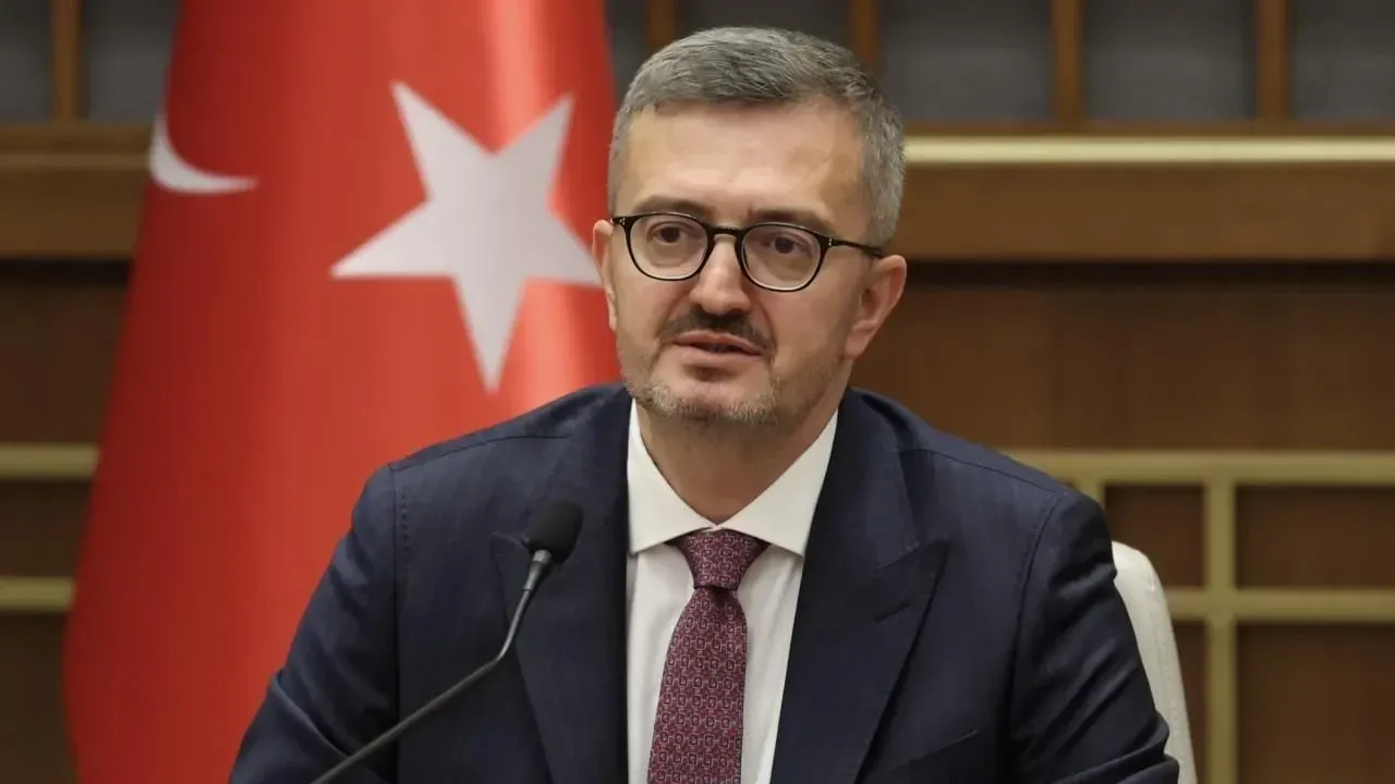 İletişim Başkanı Duran: Neşet Ertaş gönüllerde yaşıyor