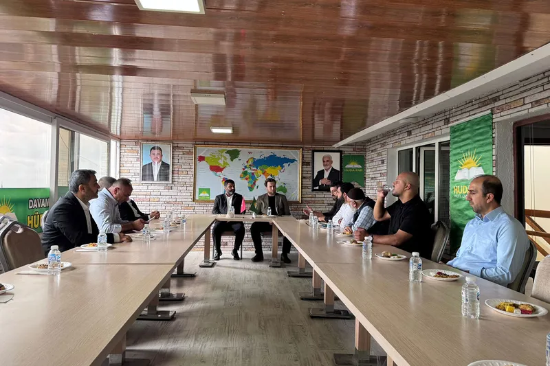 Kocaeli Gönüllü Kültür Teşekküllerinden HÜDA PAR İl Başkanlığına ziyaret