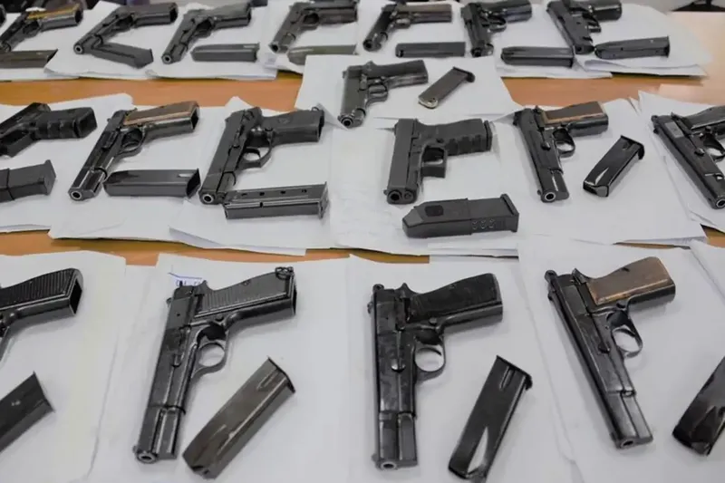 Yerlikaya: 1867 ruhsatsız silah ele geçirildi