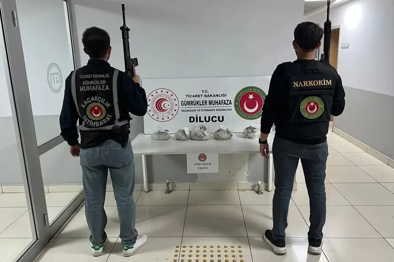 Sınır kapısında eroin ele geçirildi 2 şüpheli tutuklandı