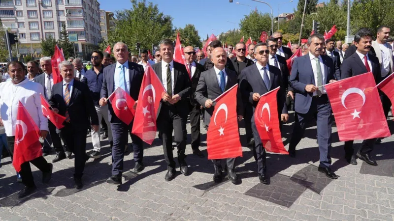 Başkan Tutdere, Eğitim Bayramı’nda konuştu: ‘Dayanışma bizi büyütecek, yaralarımızı saracak’  - Videolu Haber
