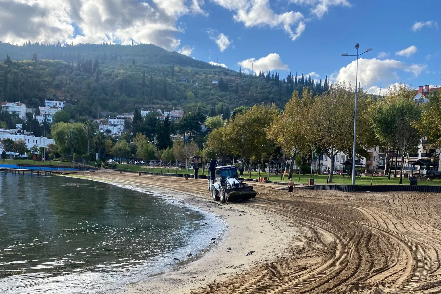 Kocaeli sahillerine Büyükşehir eliyle temiz sezon