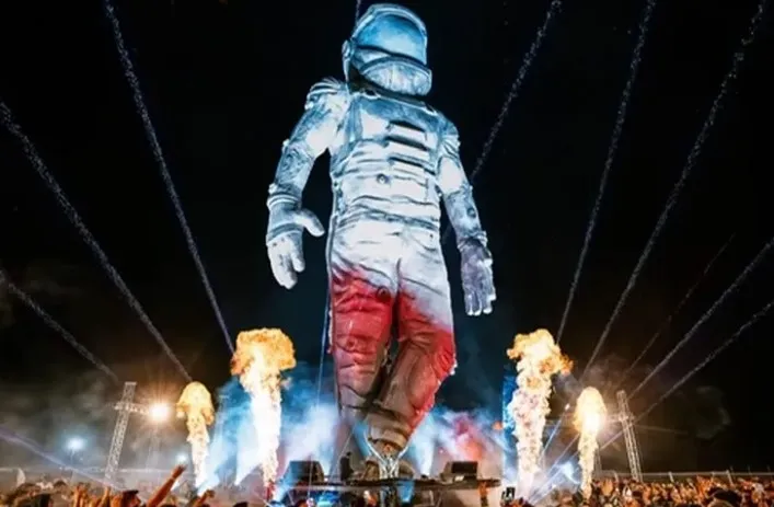 Burak Yeter Kapadokya’da Unutulmaz Bir Konser Verdi