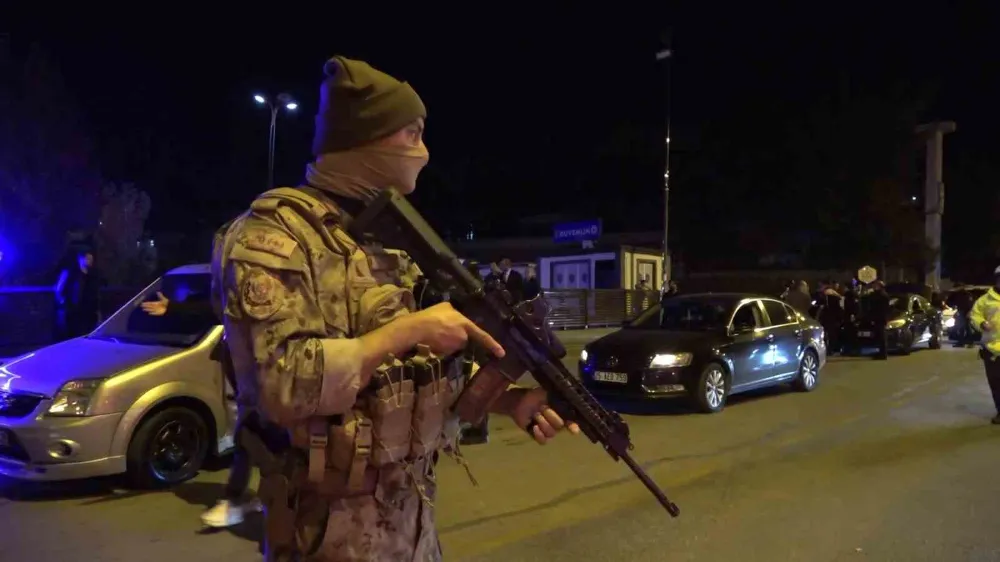 Erzurum’da 55 Ekip ve 600 Polisle Kent Genelinde Huzur Uygulaması