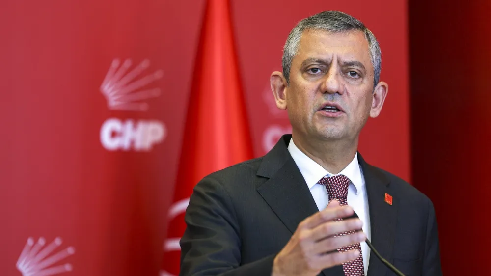 Özgür Özel: “1 Ekim’de Meclis Salonunda Olmayacağız, F-35 Haksızlığı Telafi Edilmeli”