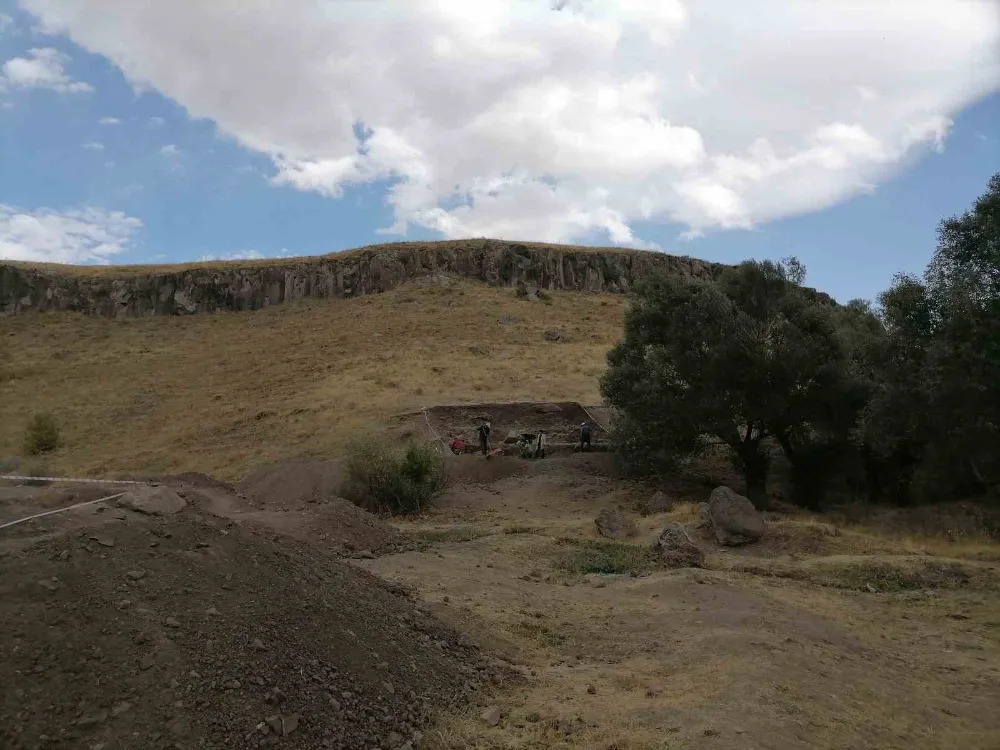 Hınıs’ta 5 Bin Yıllık Karaz Medeniyeti Gün Işığına Çıkıyor
