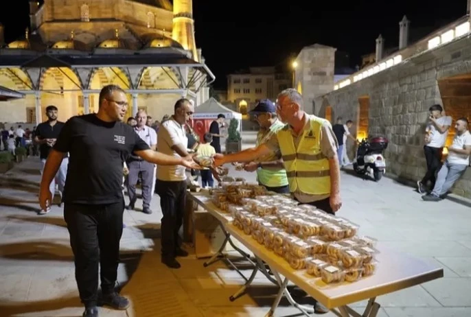 Nevşehir’de Kandil Günü İkramı