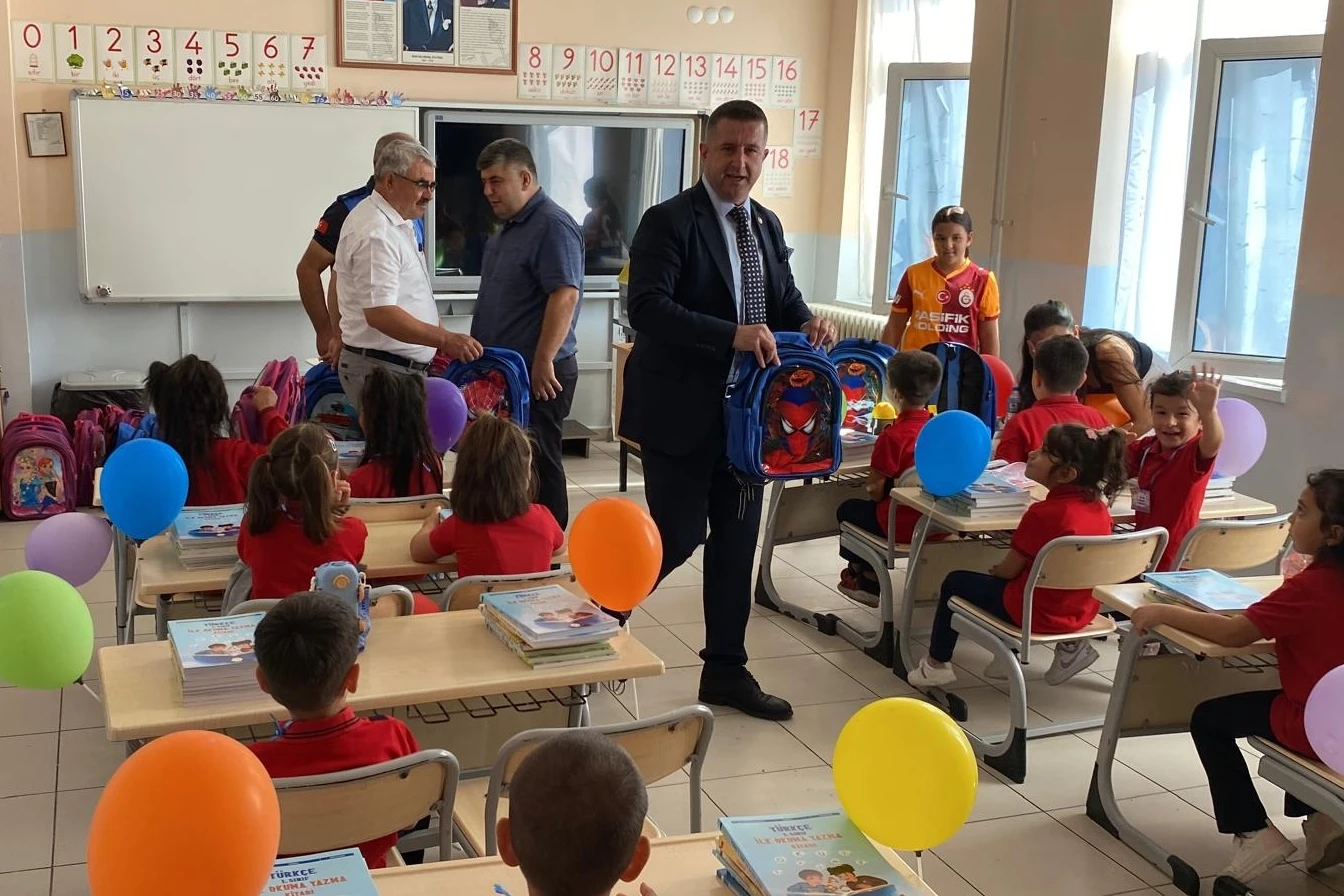 Lalapaşa Belediyesi’nden eğitim desteği