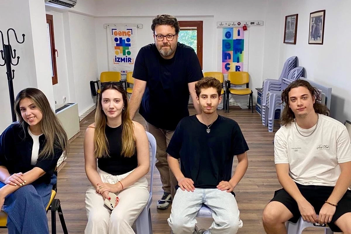 İzmir’de genç yetenekler sahneye hazırlanıyor