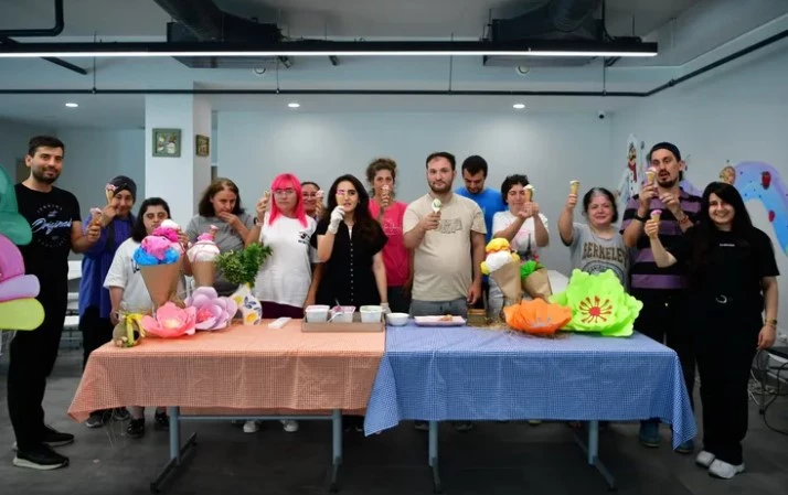 Beylikdüzü, Yazı Renkli Etkinliklerle Uğurladı