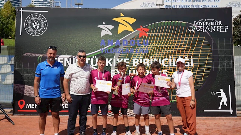 Trabzon Büyükşehir’in tenis takımından gururlandıran başarı