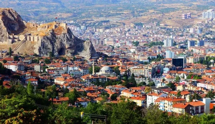 Tokat’ta Yüksek Konut Fiyatlarına Karşı Yüzde 25 Kat Karşılığı Modeli Önerisi